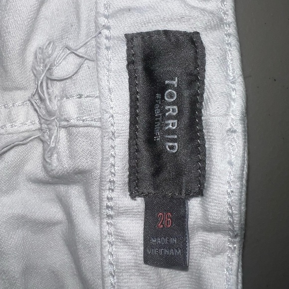 Torrid White Shorts - Picture 3 of 3